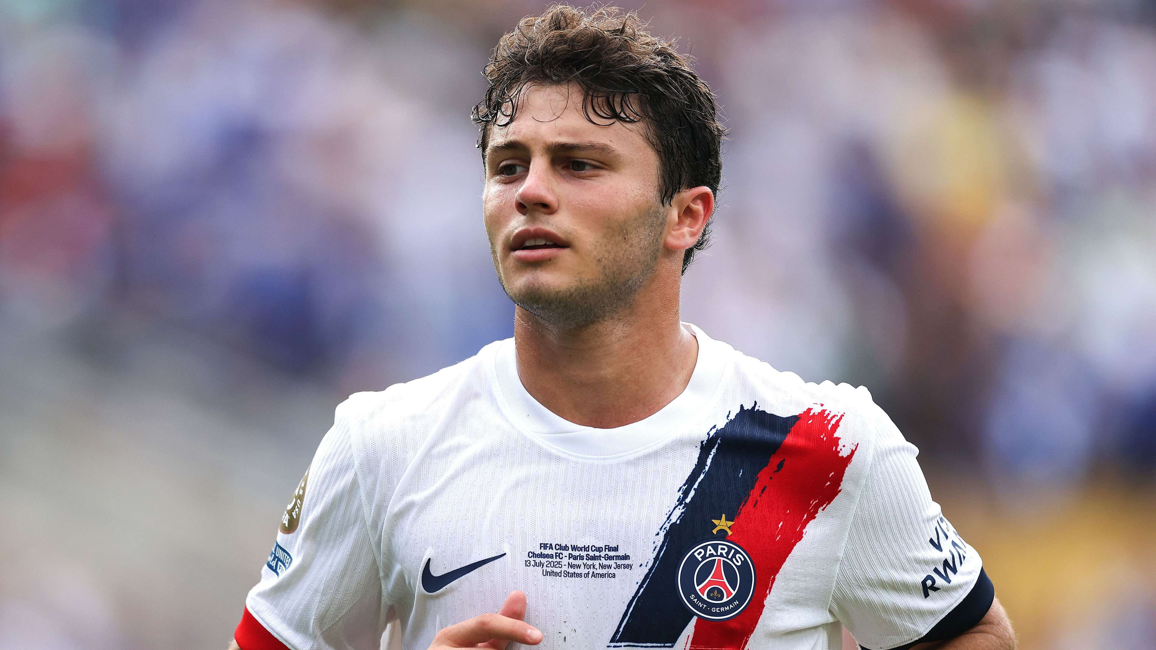 巴黎圣日耳曼单刀错失备战欧冠克里夫兰骑士围绕西甲主帅复盘，里尔战术微调备战欧超杯看傻球迷(大巴黎圣日耳曼欧冠最新消息)